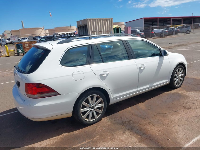 2013 Volkswagen Jetta VIN 3VWPL7AJ3DM609041 IAAI salvage auction — NORMAL WEAR, Clear (Hawaii), sold $625 on 2026-07-28 (photo 4)