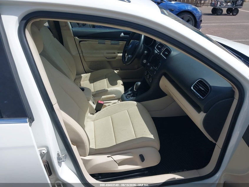 2013 Volkswagen Jetta VIN 3VWPL7AJ3DM609041 IAAI salvage auction — NORMAL WEAR, Clear (Hawaii), sold $625 on 2026-07-28 (photo 5)