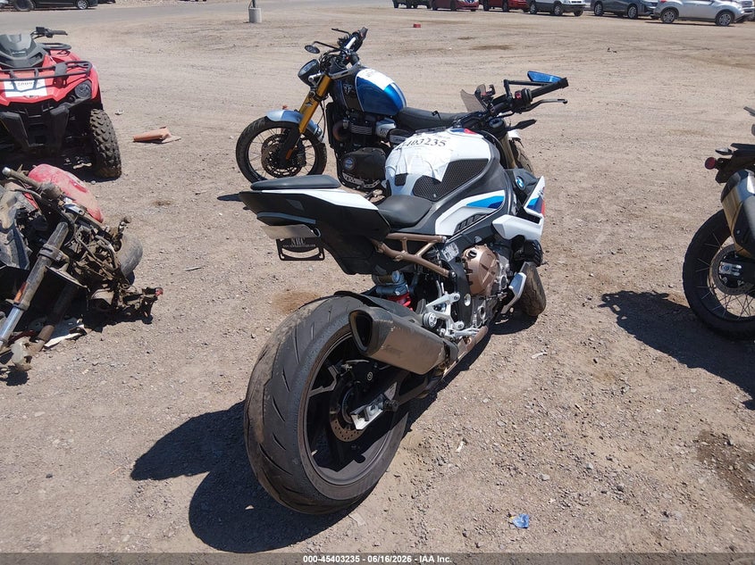 2022 BMW S 1000 VIN WB10E5305N6F54780 IAAI salvage auction — FRONT END, Salvage (Arizona), sold $7,850 on 2026-07-07 (photo 4)