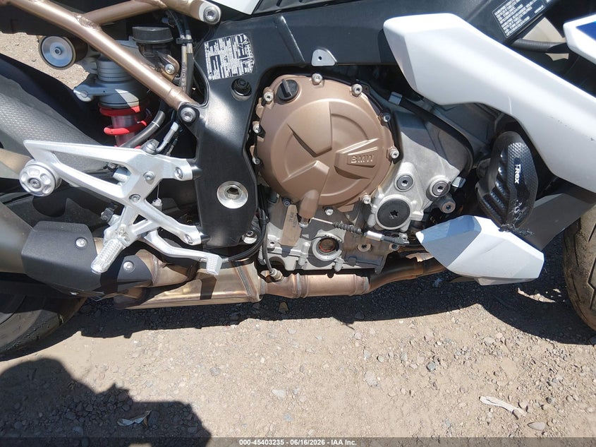 2022 BMW S 1000 VIN WB10E5305N6F54780 IAAI salvage auction — FRONT END, Salvage (Arizona), sold $7,850 on 2026-07-07 (photo 8)