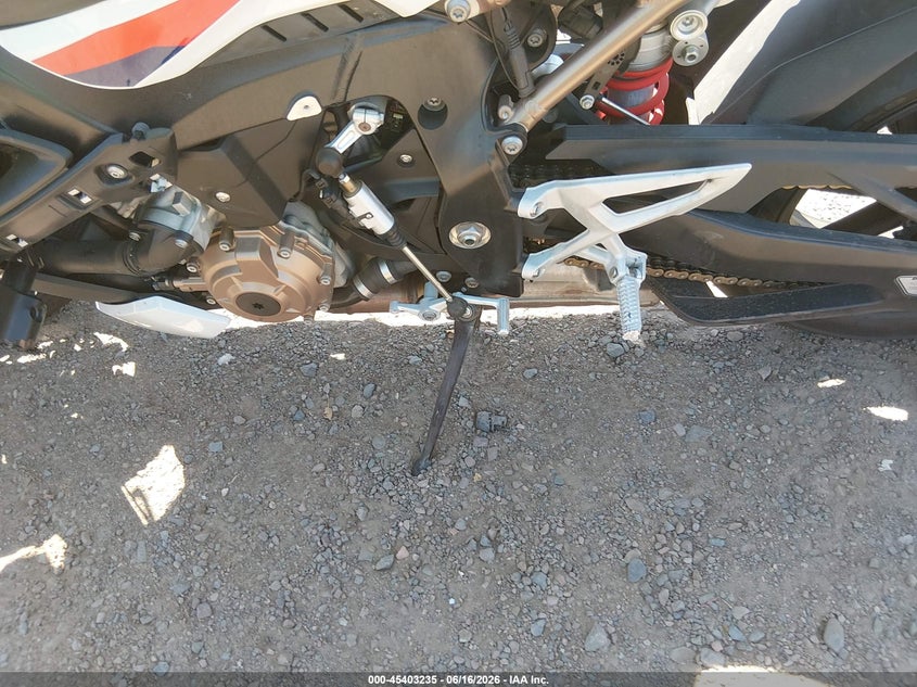 2022 BMW S 1000 VIN WB10E5305N6F54780 IAAI salvage auction — FRONT END, Salvage (Arizona), sold $7,850 on 2026-07-07 (photo 9)