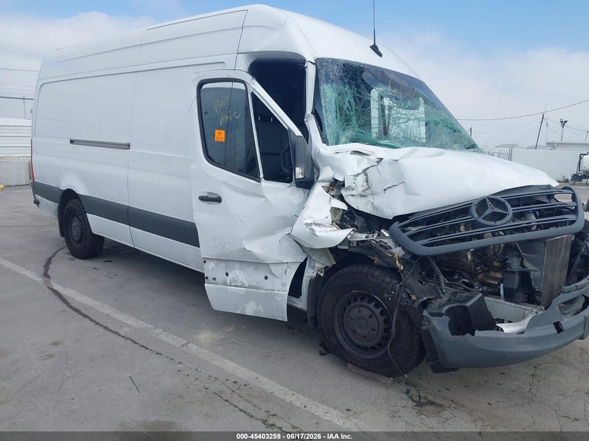 2023 Mercedes-benz Sprinter VIN W1Y4NCHY0PT126118 IAAI salvage auction — RIGHT SIDE, Salvage (California), sold $3,350 on 2026-08-28 (photo 1)