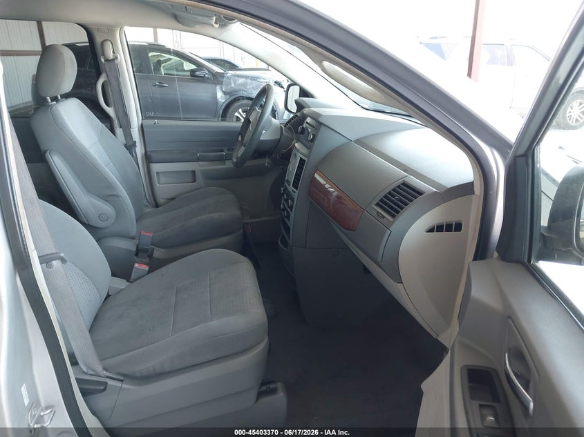 2009 Chrysler Town & country VIN 2A8HR44E39R514801 IAAI salvage auction — LEFT & RIGHT, Salvage (California), sold $850 on 2026-07-09 (photo 5)
