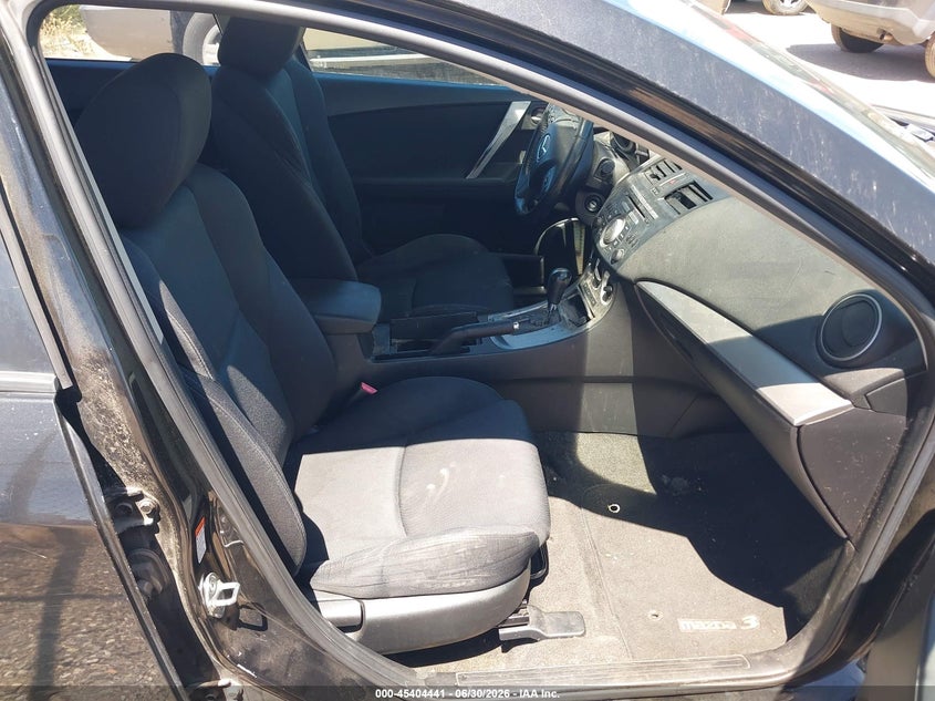 2011 Mazda 3 VIN JM1BL1K5XB1420151 IAAI salvage auction — NORMAL WEAR, Restored (Arizona), sold $300 on 2026-07-16 (photo 5)