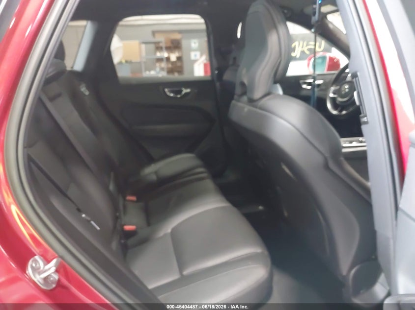 2020 Volvo Xc60 VIN YV4102RK8L1525694 IAAI salvage auction — RIGHT FRONT, Salvage Title, sold $5,400 on 2026-08-12 (photo 8)