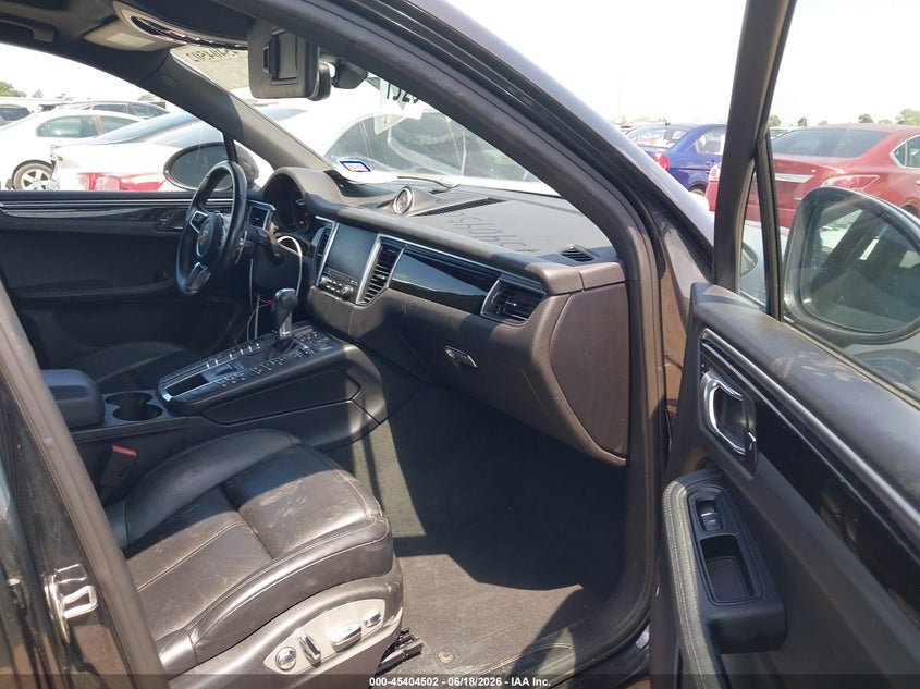 2018 Porsche Macan VIN WP1AA2A5XJLB05148 IAAI salvage auction — FRONT & REAR, Original (Texas), sold $7,600 on 2026-07-21 (photo 5)