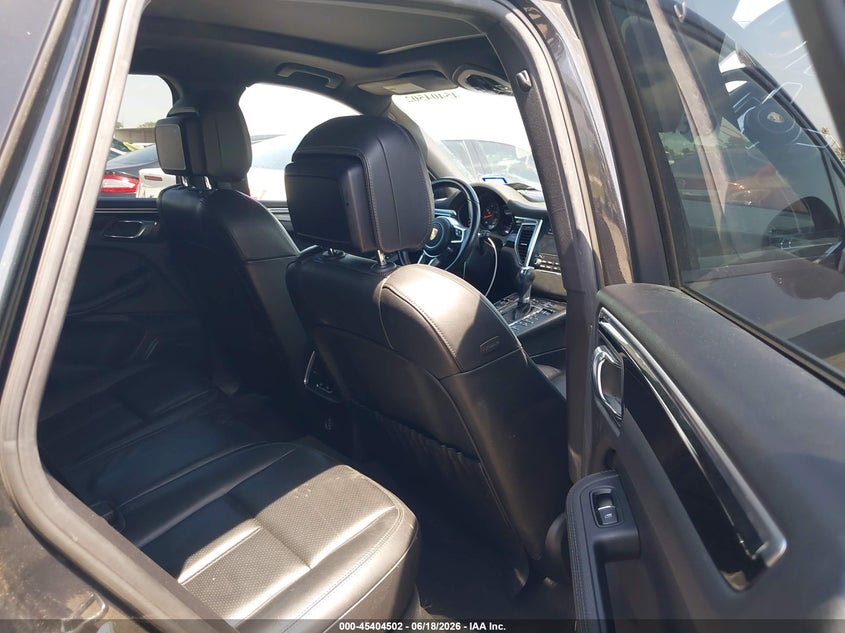 2018 Porsche Macan VIN WP1AA2A5XJLB05148 IAAI salvage auction — FRONT & REAR, Original (Texas), sold $7,600 on 2026-07-21 (photo 8)