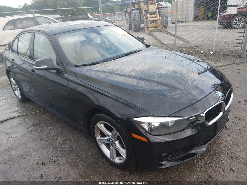 2013 BMW 3er VIN WBA3B5G59DNS03948 IAAI salvage auction — FRONT END, Salvage (West Virginia), sold $1,000 on 2026-07-30 (photo 1)