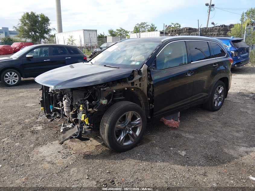 2019 Toyota Highlander VIN 5TDDZRFHXKS983780 IAAI salvage auction — FRONT & REAR, Salvage Title, sold $9,750 on 2026-07-24 (photo 2)