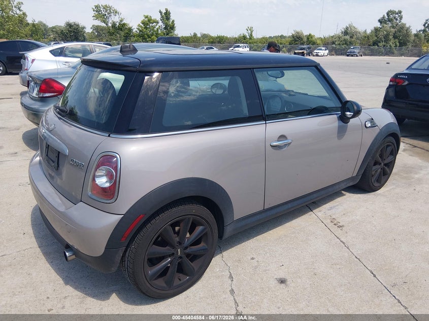 2013 Mini VIN WMWSU3C5XDT373389 IAAI salvage auction — NORMAL WEAR, Clear (Missouri), sold $300 on 2026-07-07 (photo 4)