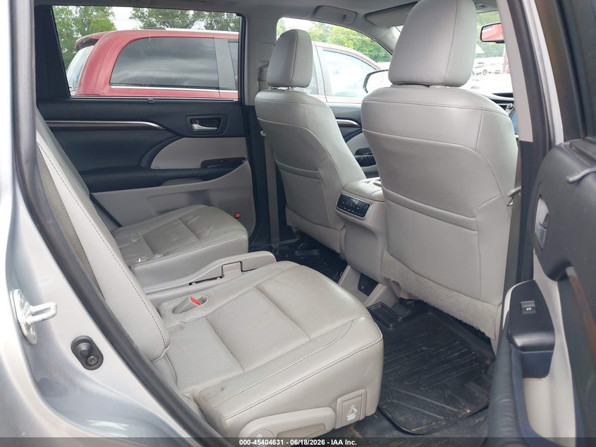 2015 Toyota Highlander VIN 5TDYKRFH3FS038732 IAAI salvage auction — FRONT END, Salvage Title, sold $6,600 on 2026-07-16 (photo 8)