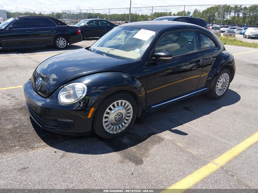 2013 Volkswagen Beetle VIN 3VWJP7AT6DM683517 IAAI salvage auction — NORMAL WEAR, Clear (South Carolina), sold $900 on 2026-07-20 (photo 2)