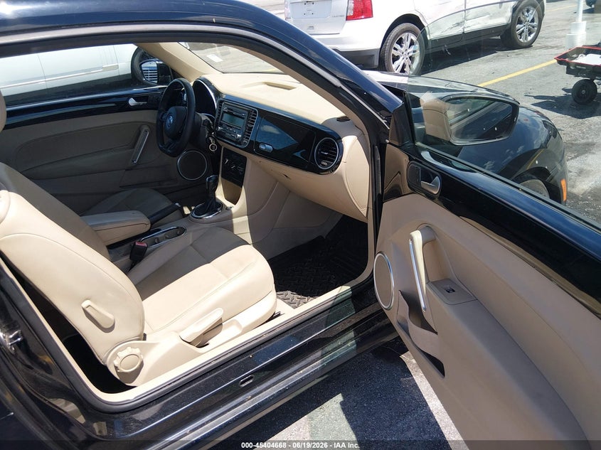 2013 Volkswagen Beetle VIN 3VWJP7AT6DM683517 IAAI salvage auction — NORMAL WEAR, Clear (South Carolina), sold $900 on 2026-07-20 (photo 5)
