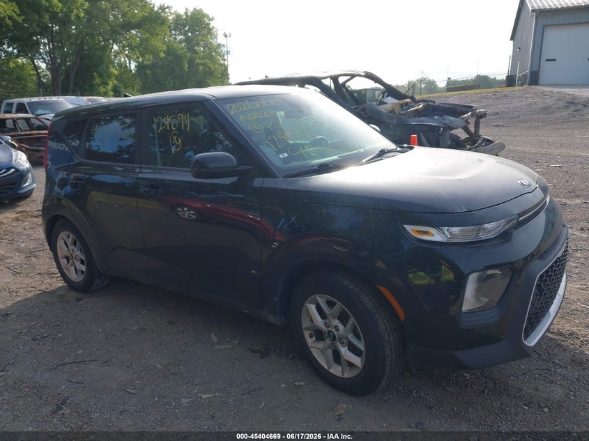 2021 Kia Soul VIN KNDJ23AU6M7124594 IAAI salvage auction — FRONT & REAR, Salvage (Indiana), sold $1,650 on 2026-07-29 (photo 1)