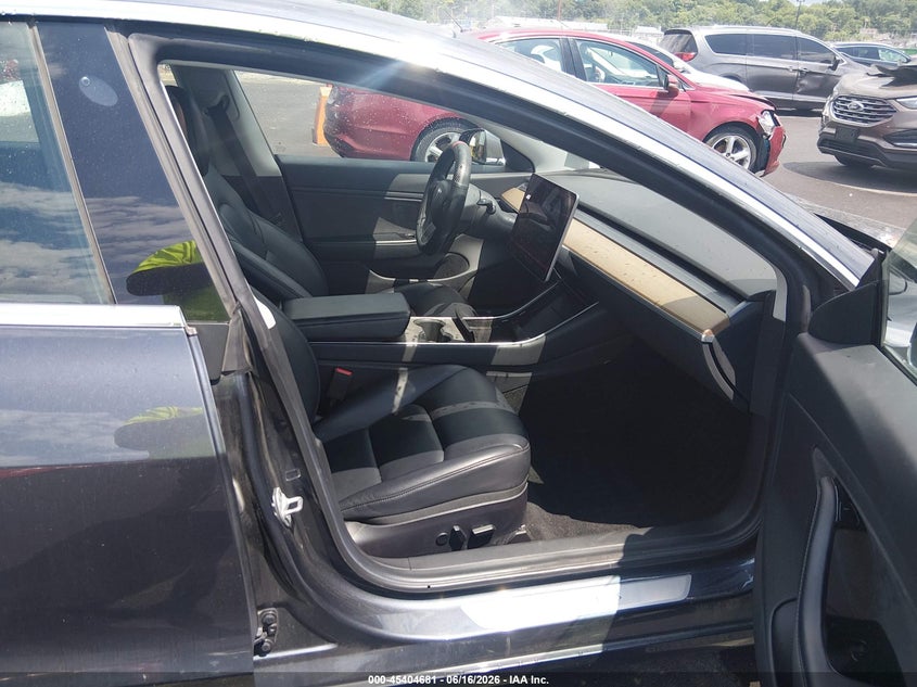 2019 Tesla Model 3 VIN 5YJ3E1EB7KF533319 IAAI salvage auction — LEFT FRONT, Salvage (Illinois), sold $6,350 on 2026-07-24 (photo 5)
