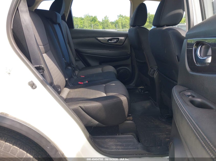 2017 Nissan Rogue VIN JN8AT2MTXHW141232 IAAI salvage auction — RIGHT SIDE, Salvage (Connecticut), sold $875 on 2026-07-09 (photo 8)