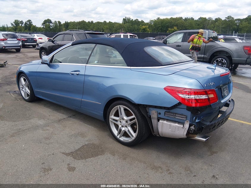 2011 Mercedes-benz E-klasse VIN WDDKK5GF9BF063713 IAAI salvage auction — REAR END, Salvage (South Carolina), sold $2,050 on 2026-07-15 (photo 3)