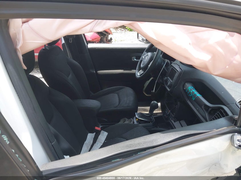 2018 Jeep Renegade VIN ZACCJBAB6JPH00347 IAAI salvage auction — RIGHT SIDE, Salvage Title, sold $25 on 2026-07-21 (photo 5)