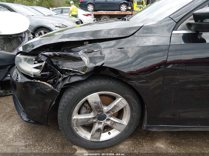 2017 Volkswagen Jetta VIN 3VWB67AJ1HM342781 IAAI salvage auction — SIDE, Salvage Title, sold $1,300 on 2026-07-20 (photo 6)