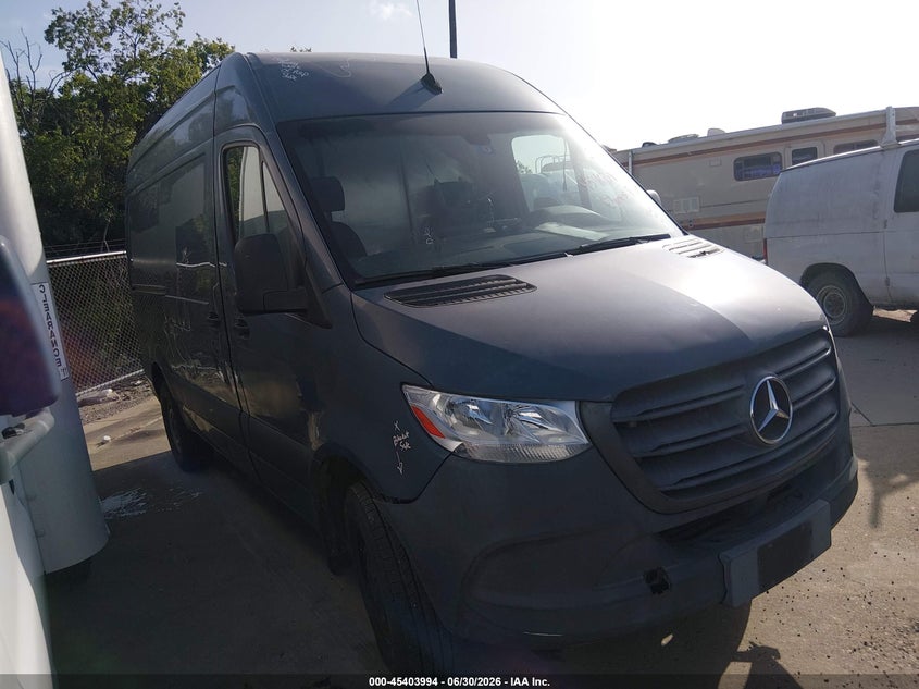 2019 Mercedes-benz Sprinter VIN WD4PF0CD7KP104626 IAAI salvage auction — FRONT & REAR, Clear (Texas), sold $12,750 on 2026-07-13 (photo 1)