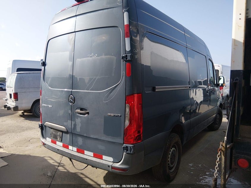 2019 Mercedes-benz Sprinter VIN WD4PF0CD7KP104626 IAAI salvage auction — FRONT & REAR, Clear (Texas), sold $12,750 on 2026-07-13 (photo 4)