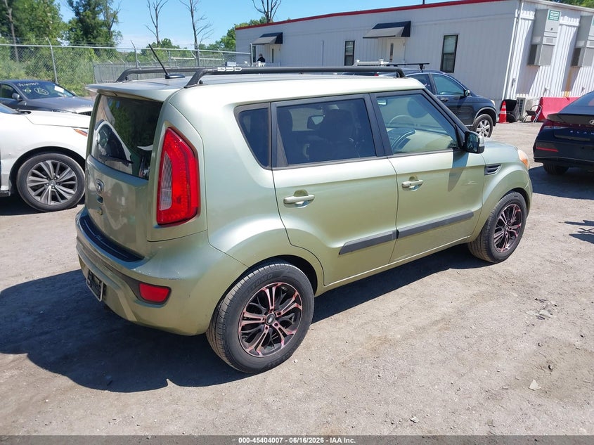 2013 Kia Soul VIN KNDJT2A62D7488925 IAAI salvage auction — NORMAL WEAR, Clear (Maryland), sold $450 on 2026-07-21 (photo 4)