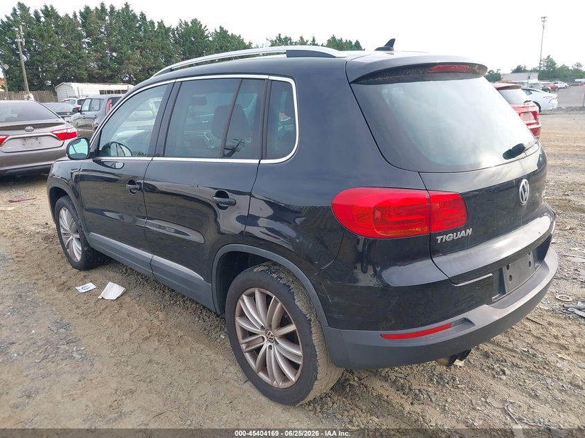 2012 Volkswagen Tiguan VIN WVGBV7AX9CW541012 IAAI salvage auction — NORMAL WEAR, Clear (Virginia), sold $300 on 2026-07-13 (photo 3)