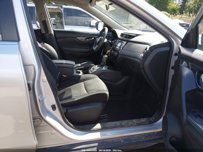2017 Nissan Rogue VIN JN8AT2MV7HW255402 IAAI salvage auction — LEFT SIDE, Salvage - Greater Than 75% (Maryland), sold $1,300 on 2026-07-16 (photo 5)
