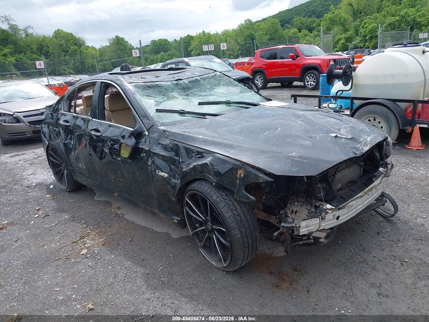2011 BMW 5er VIN WBAFR9C5XBC757787 IAAI salvage auction — ROLLOVER, Clear (Virginia), sold $25 on 2026-07-21 (photo 1)