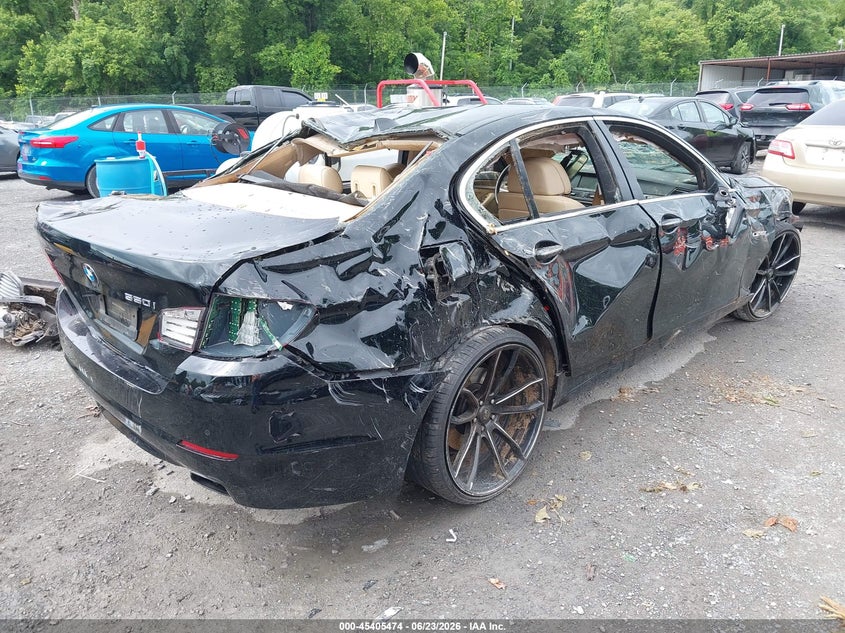 2011 BMW 5er VIN WBAFR9C5XBC757787 IAAI salvage auction — ROLLOVER, Clear (Virginia), sold $25 on 2026-07-21 (photo 4)
