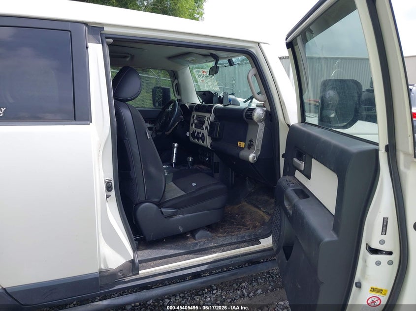 2008 Toyota Fj cruiser VIN JTEBU11F18K037852 IAAI salvage auction — FRONT END, Salvage (Mississippi), sold $3,900 on 2026-07-11 (photo 5)