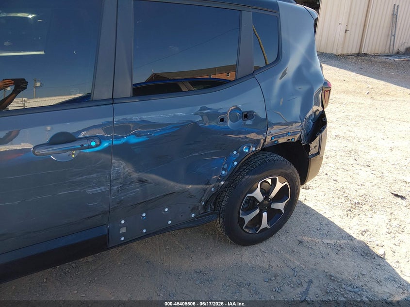 2021 Jeep Renegade VIN ZACNJDC11MPM41907 IAAI salvage auction — SIDE, Salvage Title, sold $5,800 on 2026-07-26 (photo 6)