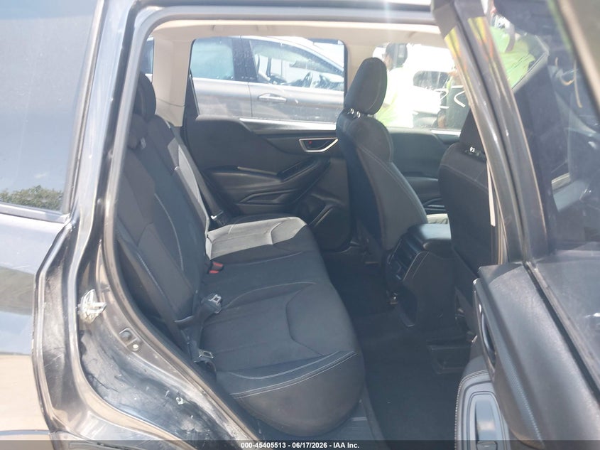 2019 Subaru Forester VIN JF2SKACC8KH401929 IAAI salvage auction — HAIL, Salvage (Kansas), sold $4,150 on 2026-07-29 (photo 8)