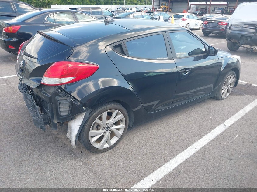 2016 Hyundai Veloster VIN KMHTC6AD5GU274687 IAAI salvage auction — REAR END, Salvage (Georgia), sold $500 on 2026-07-28 (photo 4)