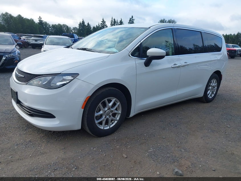 2020 Chrysler Voyager VIN 2C4RC1CG7LR237639 IAAI salvage auction — NORMAL WEAR, Sf97 (Washington), sold $9,725 on 2026-07-29 (photo 2)