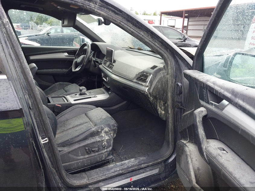 2019 Audi Sq5 VIN WA1B4BFY0K2079984 IAAI salvage auction — ENGINE BURN, Rebuildable (Florida), sold $925 on 2026-07-28 (photo 5)