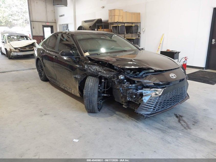 2025 Toyota Camry VIN 4T1DAACK9SU614991 — IAAI salvage auction photo