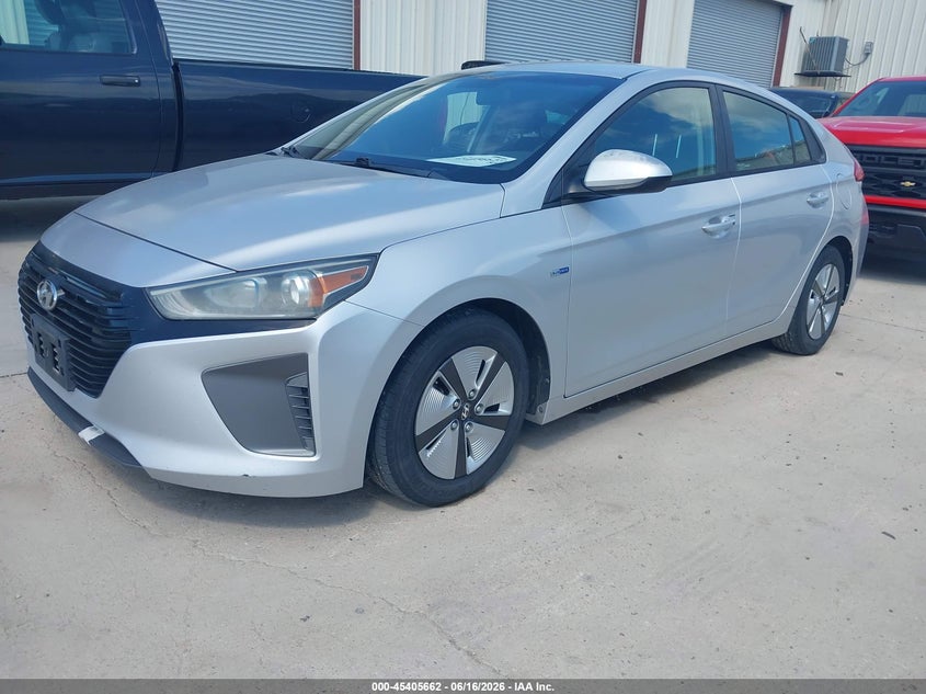 2019 Hyundai Ioniq hybrid VIN KMHC65LC0KU159154 IAAI salvage auction — NORMAL WEAR, Sf97 (Texas), sold $8,100 on 2026-08-04 (photo 2)