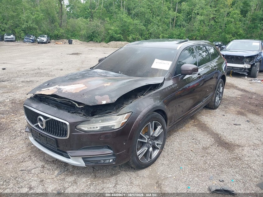 2017 Volvo V90 cross country VIN YV4A22NL7H1000934 IAAI salvage auction — ENGINE BURN, Salvage Title, sold $25 on 2026-07-21 (photo 2)