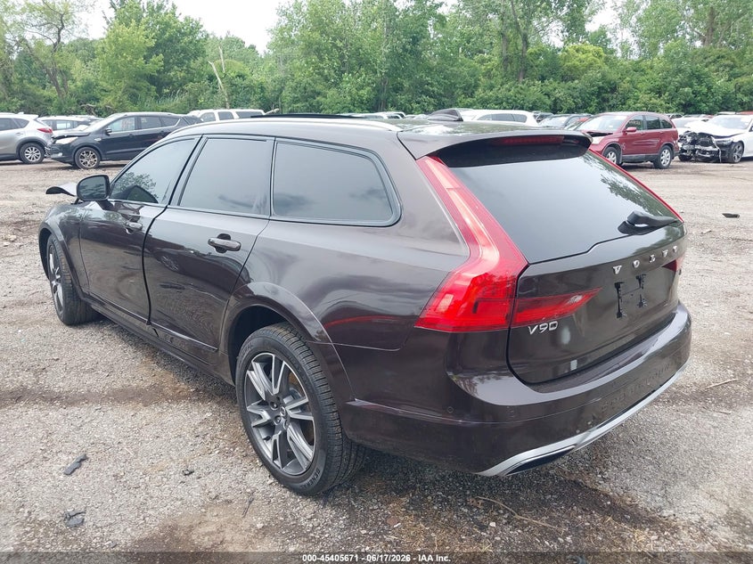 2017 Volvo V90 cross country VIN YV4A22NL7H1000934 IAAI salvage auction — ENGINE BURN, Salvage Title, sold $25 on 2026-07-21 (photo 3)
