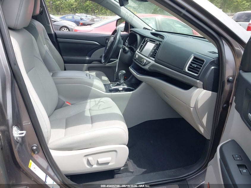 2019 Toyota Highlander VIN 5TDDZRFH6KS949450 IAAI salvage auction — FRONT END, Salvage - Greater Than 75% (Maryland), sold $13,000 on 2026-07-15 (photo 5)