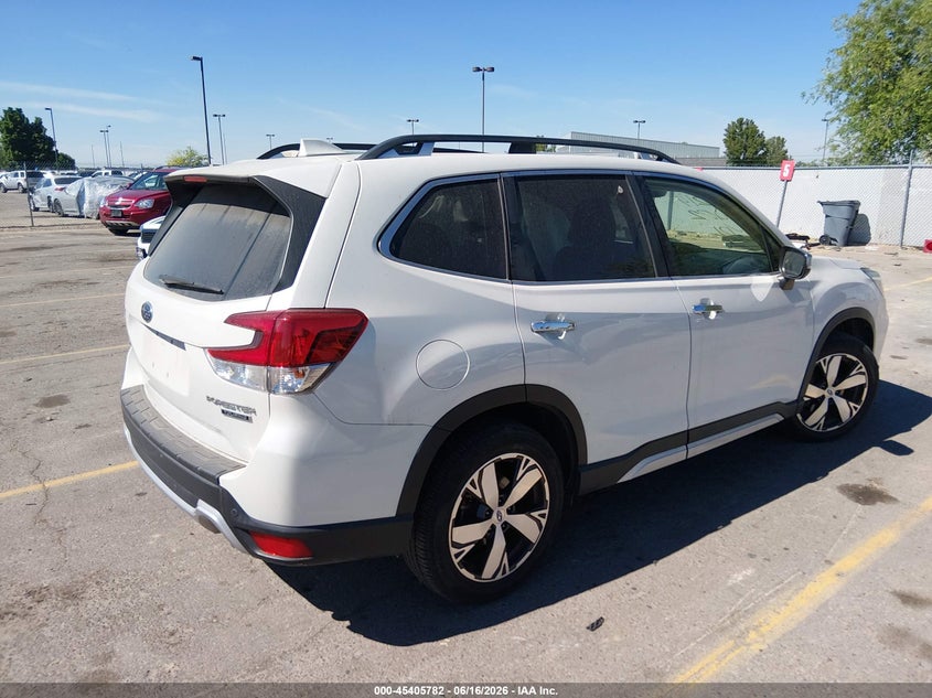 2019 Subaru Forester VIN JF2SKAWC7KH463186 IAAI salvage auction — LEFT SIDE, Salvage (California), sold $9,000 on 2026-07-24 (photo 4)
