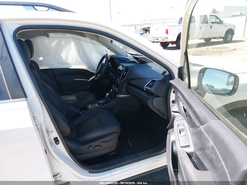 2019 Subaru Forester VIN JF2SKAWC7KH463186 IAAI salvage auction — LEFT SIDE, Salvage (California), sold $9,000 on 2026-07-24 (photo 5)