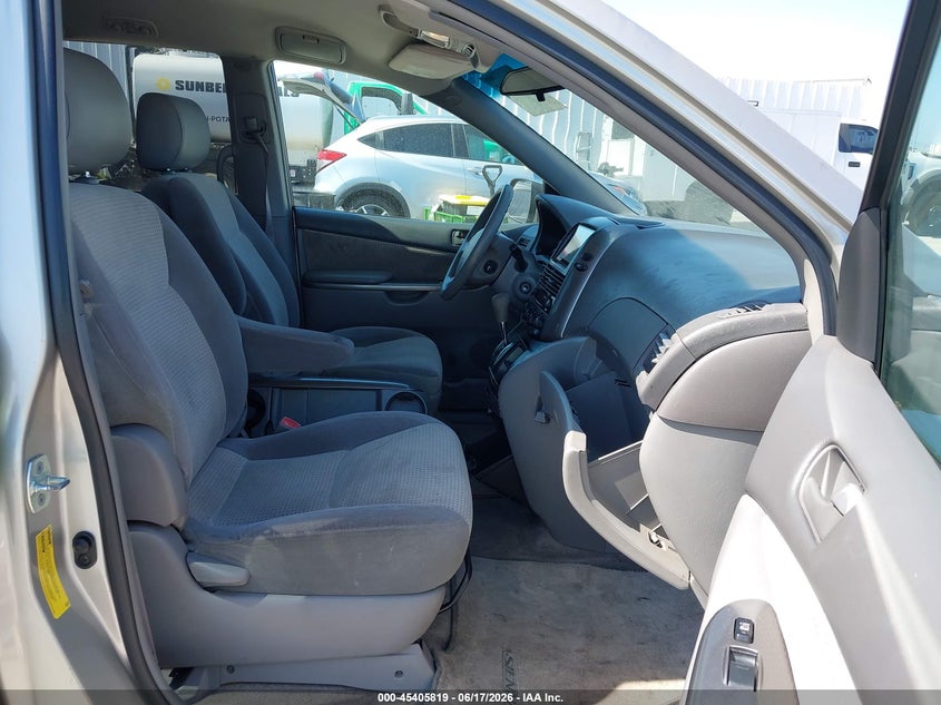 2009 Toyota Sienna VIN 5TDZK23C29S231415 IAAI salvage auction — FRONT END, Salvage (California), sold $750 on 2026-07-08 (photo 5)