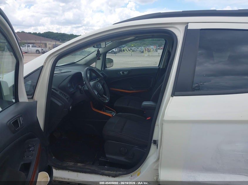 2021 Ford Ecosport VIN MAJ3S2GE4MC400111 IAAI salvage auction — RIGHT SIDE, Salvage Title, sold $25 on 2026-07-28 (photo 5)