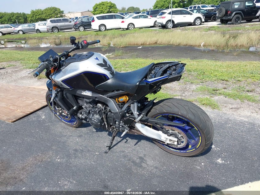2024 Yamaha Mt VIN JYARN95E3RA000546 IAAI salvage auction — FRONT END, Rebuildable (Florida), sold $3,600 on 2026-07-28 (photo 3)