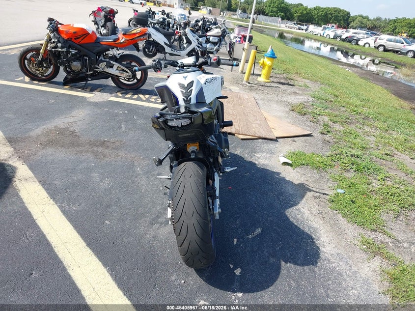 2024 Yamaha Mt VIN JYARN95E3RA000546 IAAI salvage auction — FRONT END, Rebuildable (Florida), sold $3,600 on 2026-07-28 (photo 6)