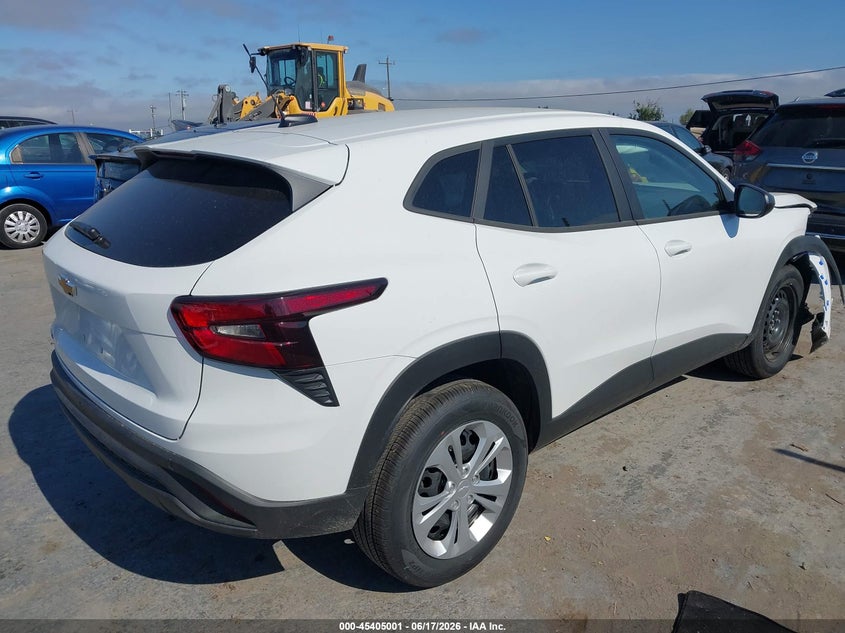 2026 Chevrolet Trax VIN KL77LFEP0TC101196 IAAI salvage auction — RIGHT FRONT, Clear (California), sold $4,050 on 2026-07-02 (photo 4)
