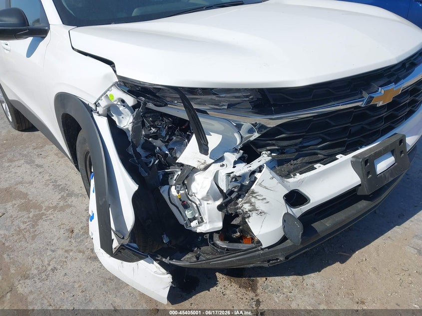 2026 Chevrolet Trax VIN KL77LFEP0TC101196 IAAI salvage auction — RIGHT FRONT, Clear (California), sold $4,050 on 2026-07-02 (photo 6)