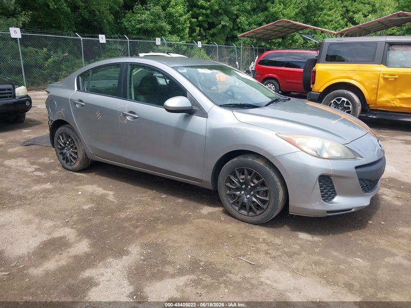2013 Mazda 3 VIN JM1BL1U79D1705716 IAAI salvage auction — REAR END, Salvage - Greater Than 75% (Maryland), sold $900 on 2026-07-28 (photo 1)